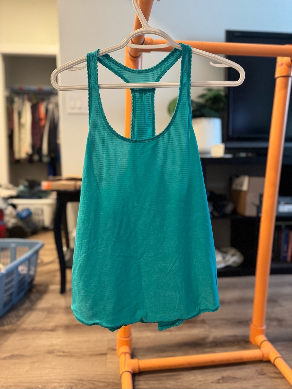 Lululemon 105F Singlet Teal Striped Racerback Tank Top Scalloped Hem Size 8
